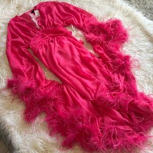 ✨STUNNING✨ NWT SMALL Feather Dress!! Retail $200